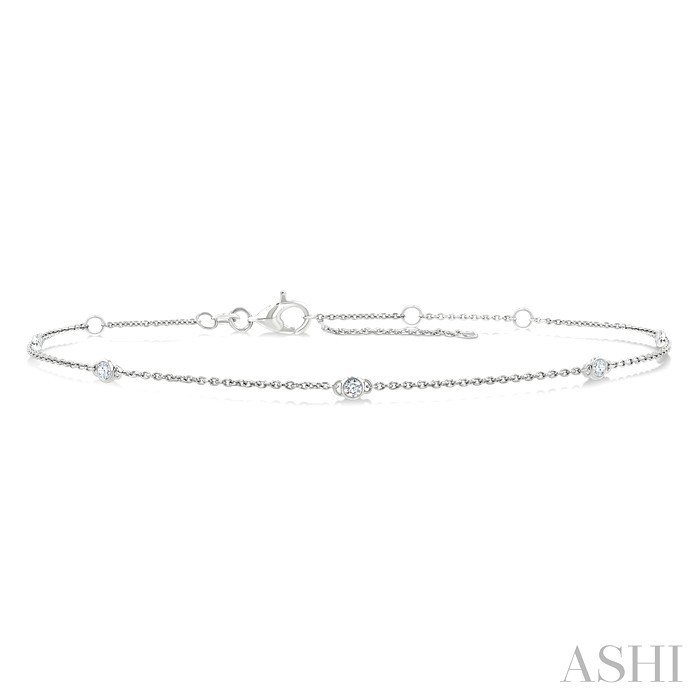Round Shape Diamond Station Chain Bracelet