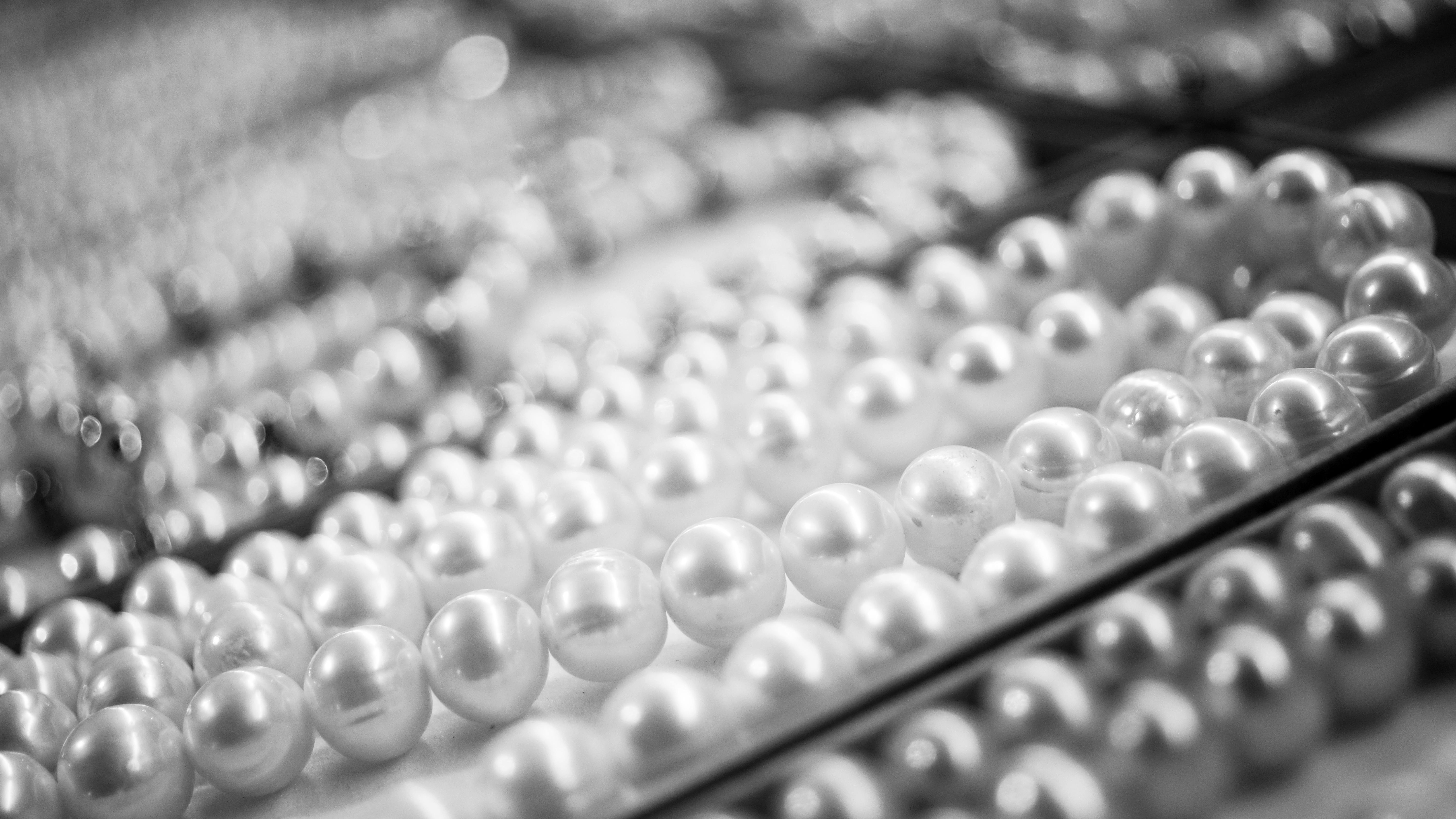 Be Her Valentine: Give the Girl Some Pearls