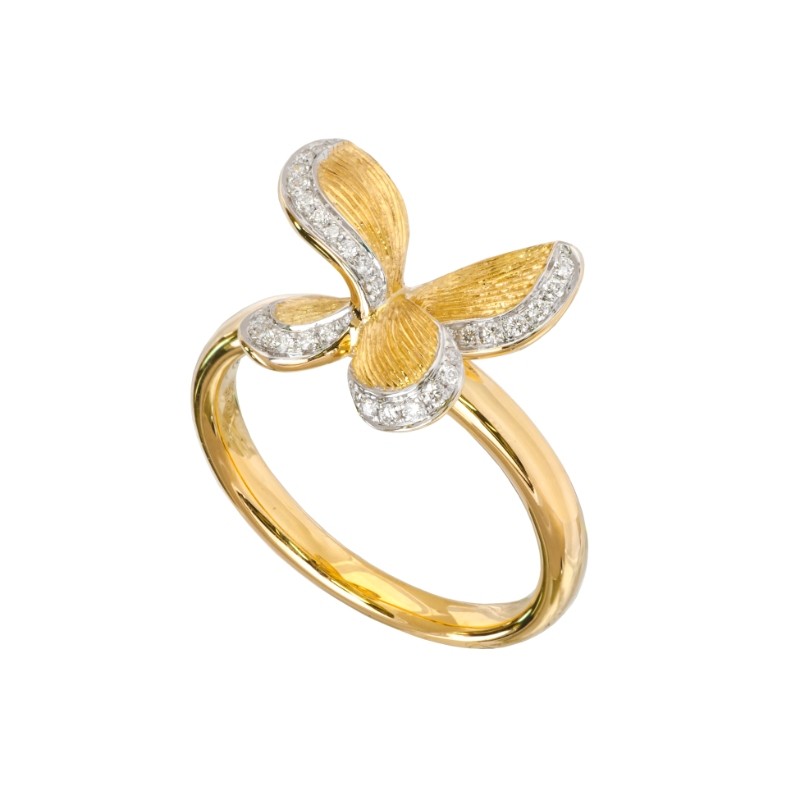Jyes's Round Diamond Pave Edge Florentine Centre Butterfly Ring
