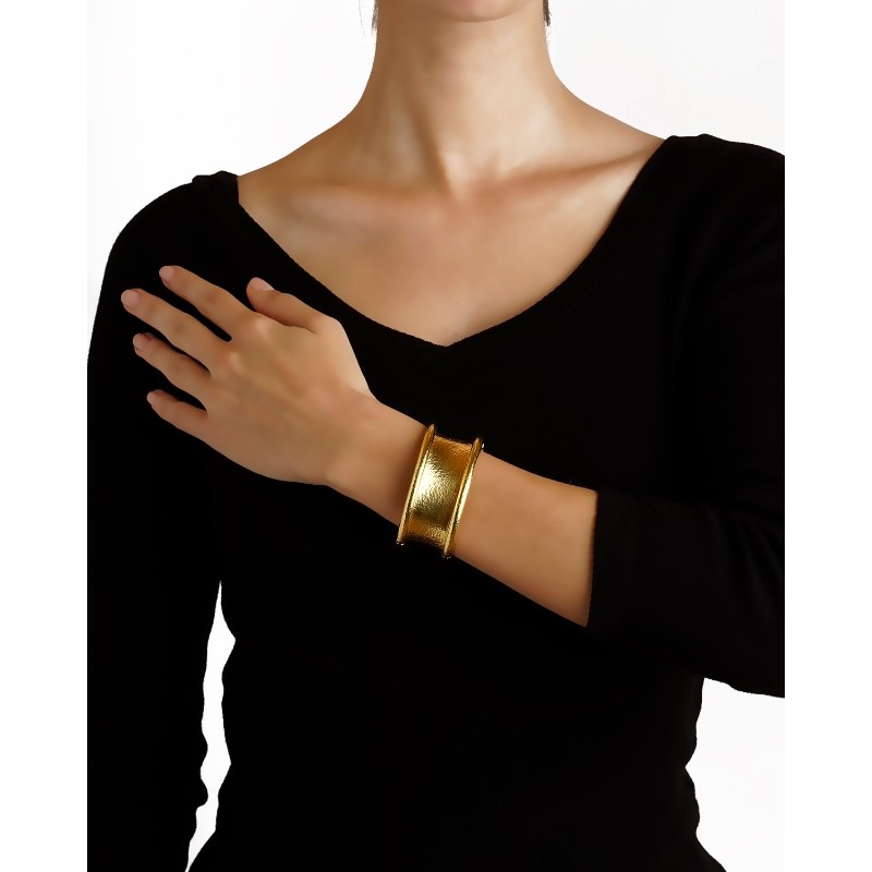 Hinged Gold 'Amulet' Bangle