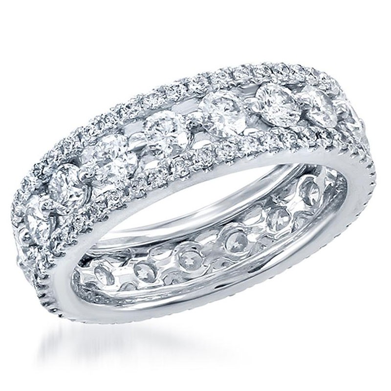 Deutsch Signature Eternity Round Diamonds with Pave Diamond Borders Band