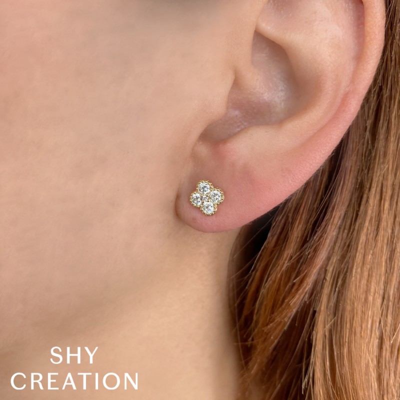 Deutsch Signature 0.66Ct Round Diamond Clover With Milgrain Edges Stud Earrings