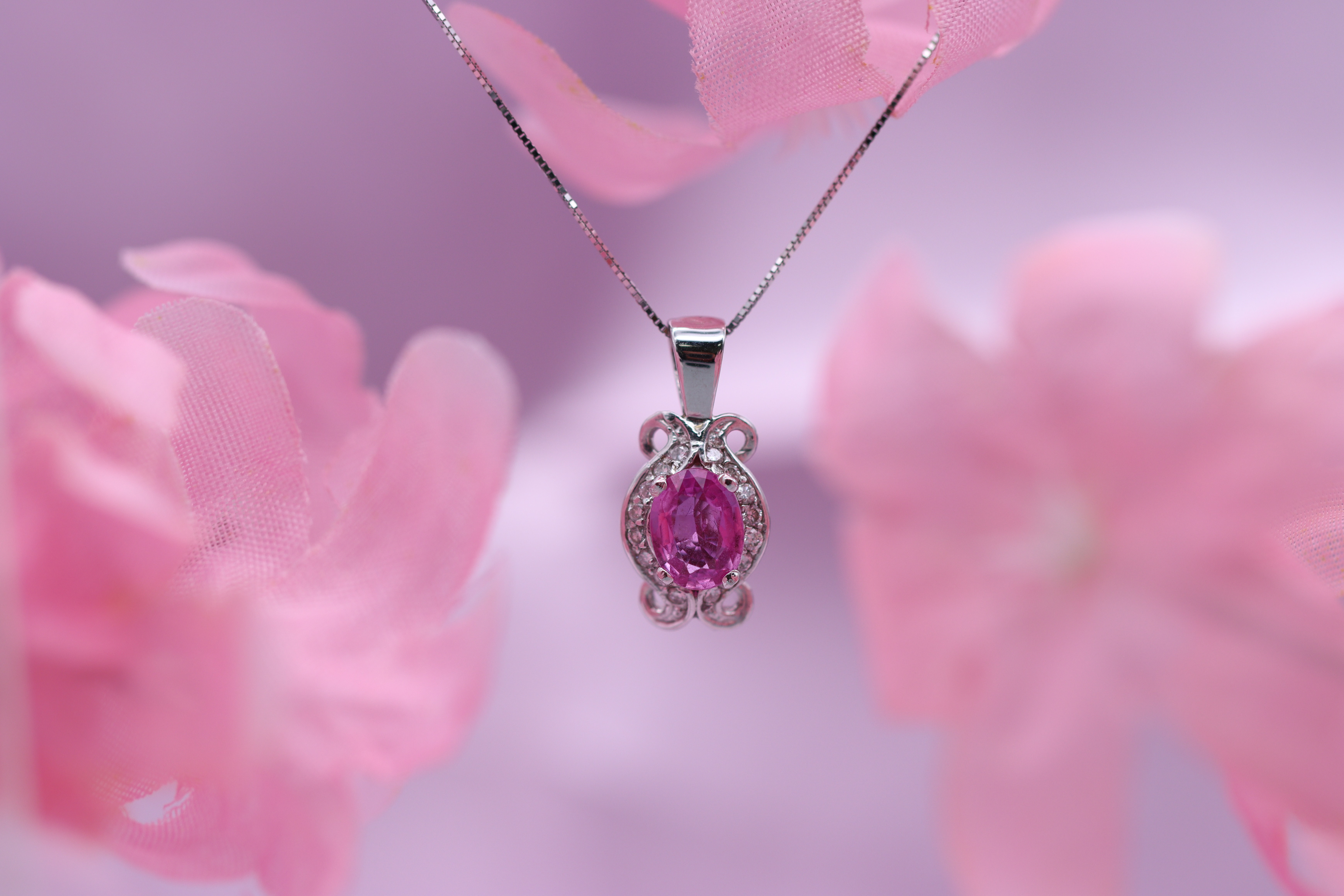 Louis Vuitton Pink Sapphire And Diamond Necklace Set