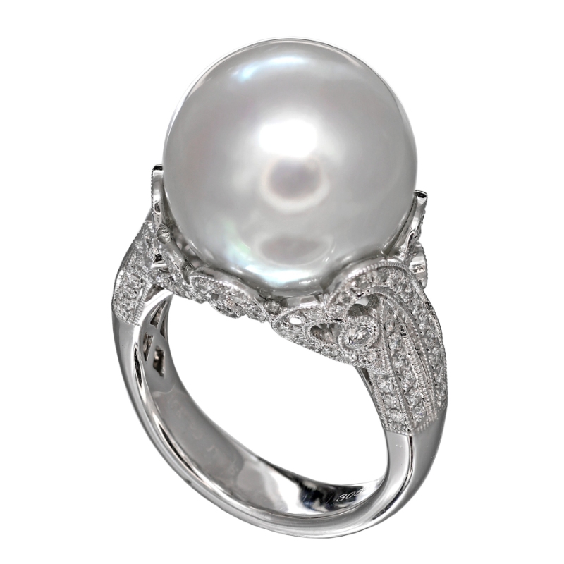 Jyes's Pave Scallop Shank Halfway Ring