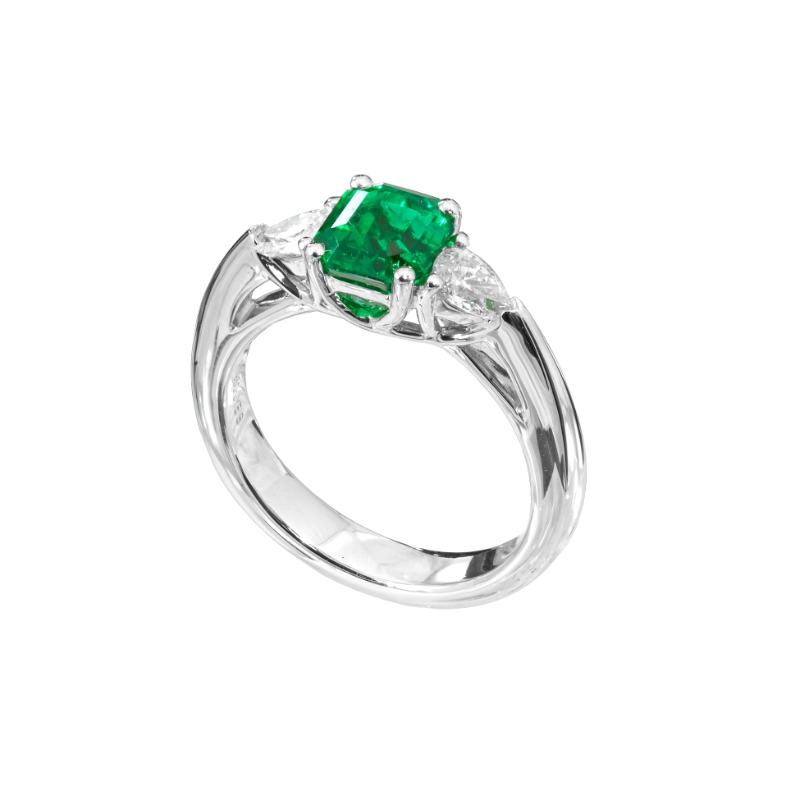 Jyes's Diamond Sides 3-Stone Ring