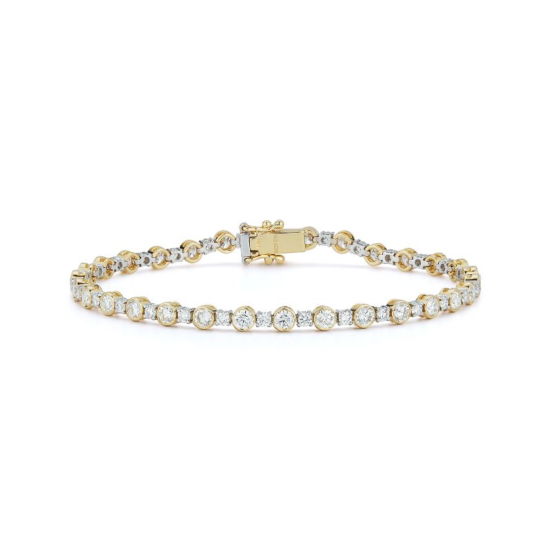 Deutsch Signature Alternating Size Diamond Bezel and 4 Prong Bracelet