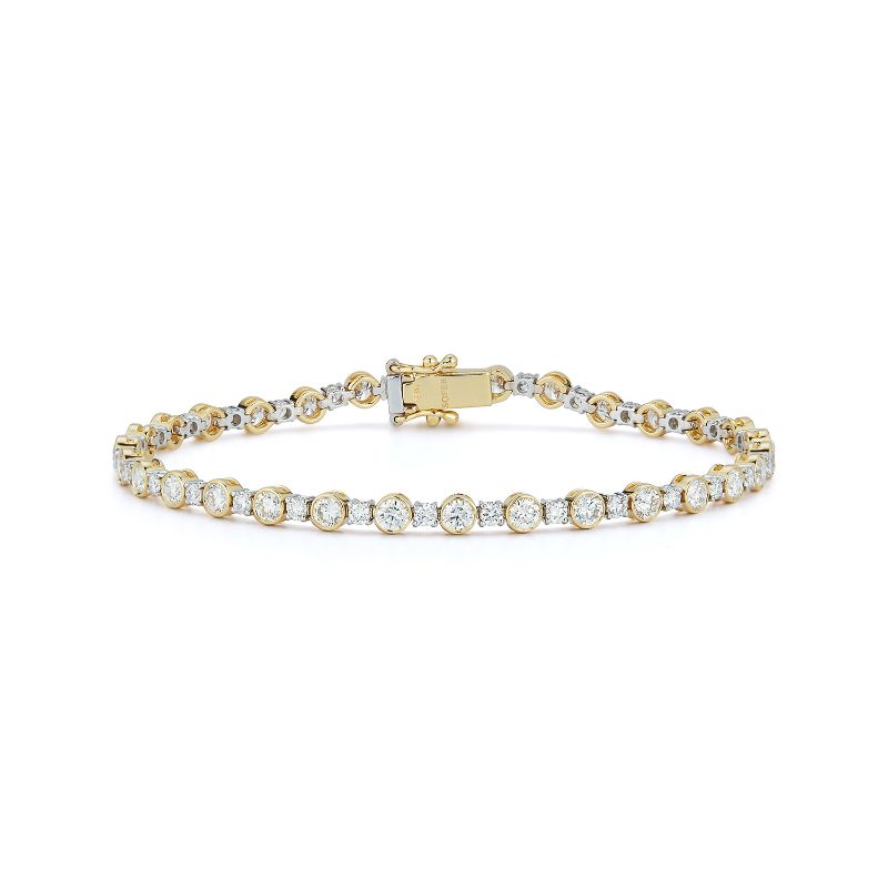 Deutsch Signature Alternating Size Diamond Bezel and 4 Prong Bracelet