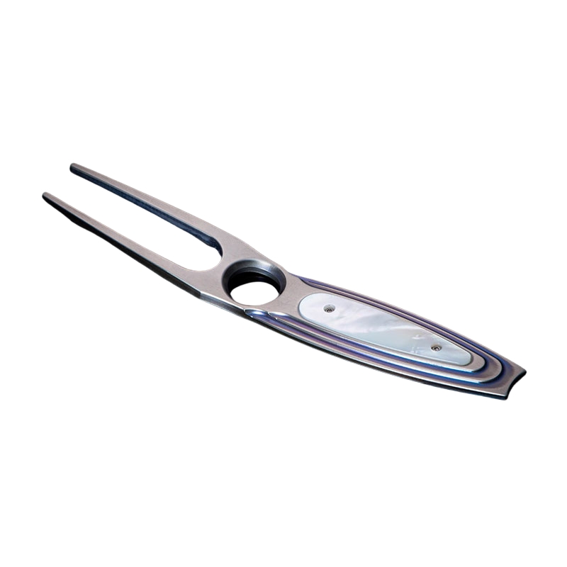 William Henry 'Spyglass' Divot Tool