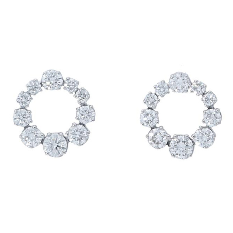 Deutsch Signature Graduated Diamond Circle Stud Earrings