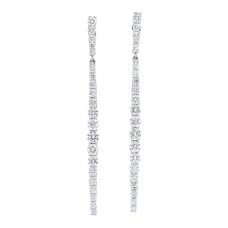 Deutsch Signature Graduated Diamond One Line Drop Earrings