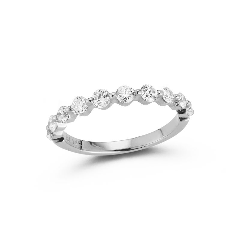 Deutsch Signature Half Way Graduated Diamond Ring