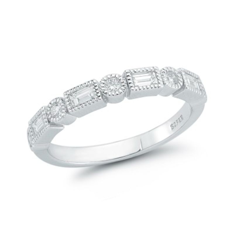 Deutsch Signature Alternating Round and Baguette Diamonds with Milgrain Border Ring