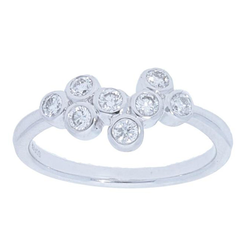 Deutsch Signature Scattered Diamond Bezel Ring