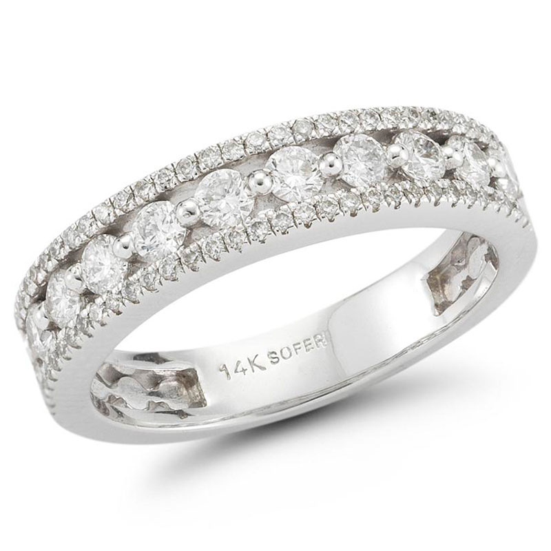 Deutsch Signature Round Diamonds with Pave Diamond Borders Band