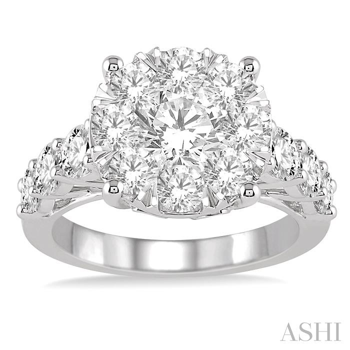 Round Shape Lovebright Essential Diamond Engagement Ring