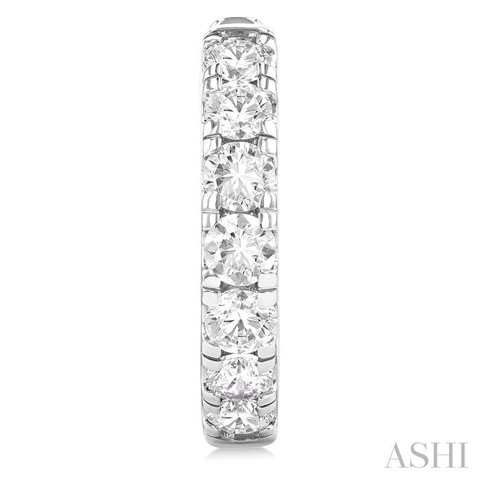 Round Shape Diamond Hoop Earrings
