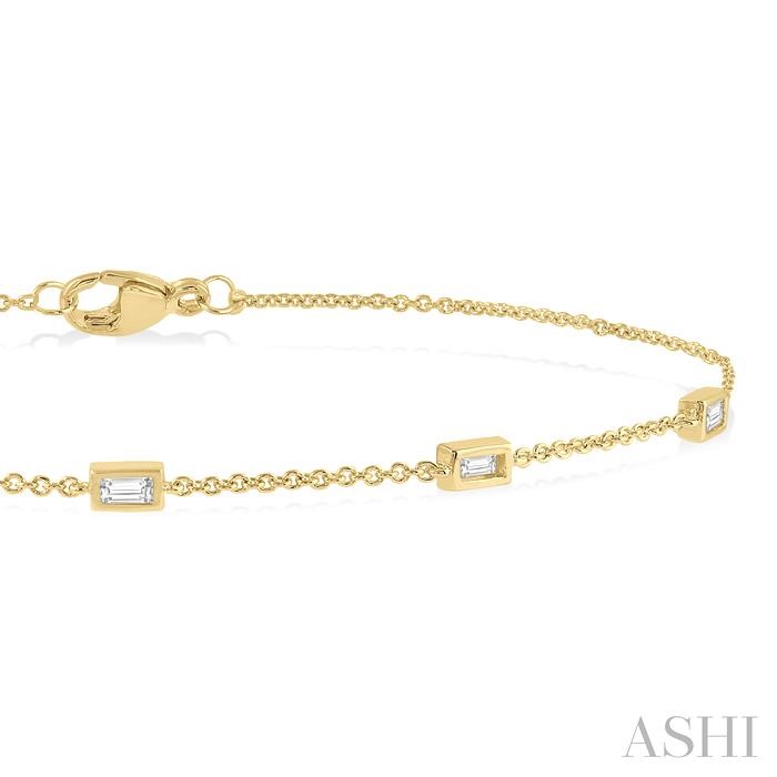 Petite Baguette Diamond Station Fashion Chain Bracelet