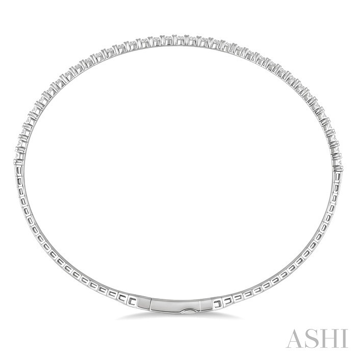 Halfway Diamond Flex Bangle