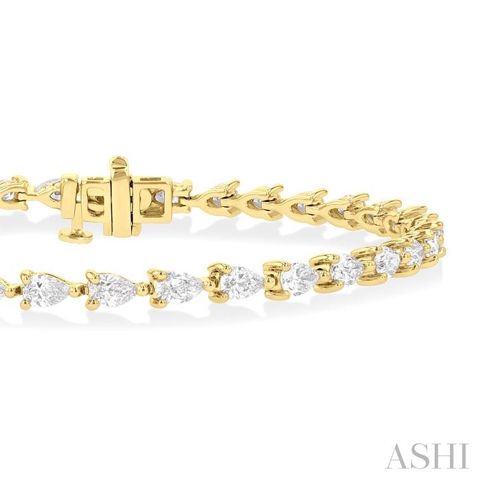 Pear Shape East-West Diamond Bracelet