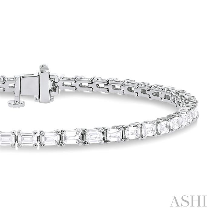 Emerald Shape East-West Diamond Tennis Bracelet