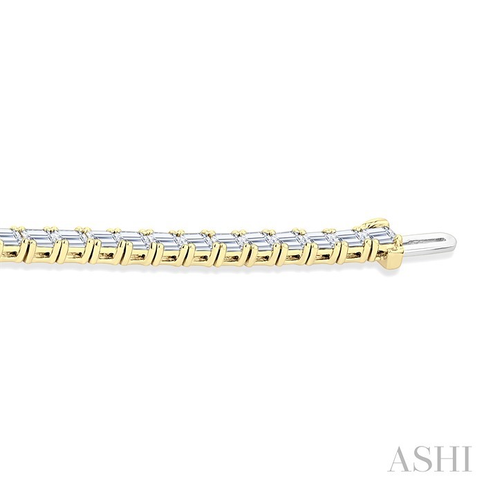 Emerald Shape East-West Diamond Tennis Bracelet