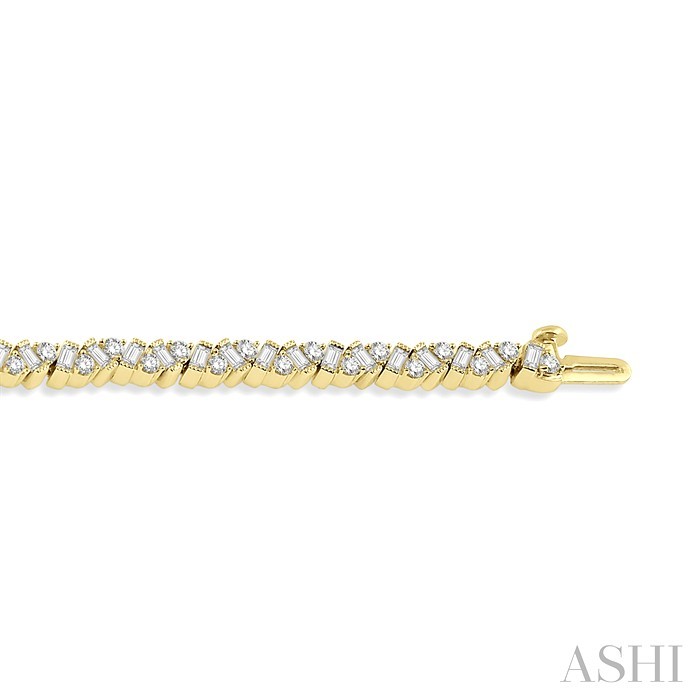 Scatter Zig-Zag Baguette Diamond Bracelet