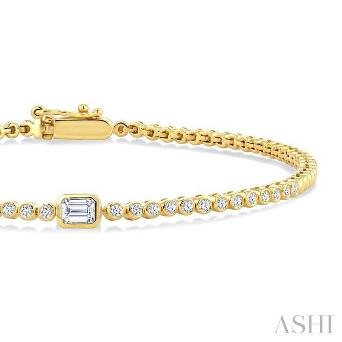 Luna Bezel Emerald Shape Diamond Fashion Bracelet